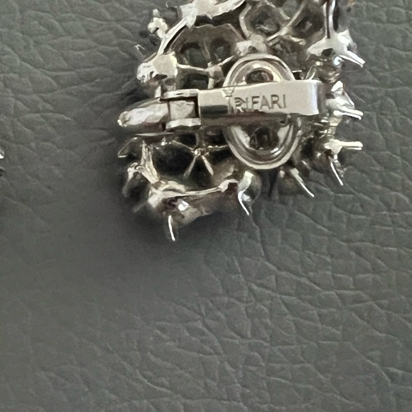 Trifari Clip On Earrings Crystals Vintage AS IS - Picture 3 of 6